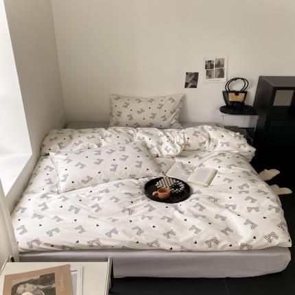 91家纺网 家纺一手货源 找家纺 昔可 2022新款全棉四件套影棚图1 黑白爱心蝴蝶结