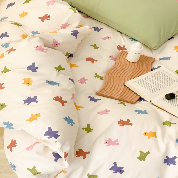 91家纺网 家纺一手货源 找家纺 昔可 2022新款全棉四件套影棚图1 迷你小小熊