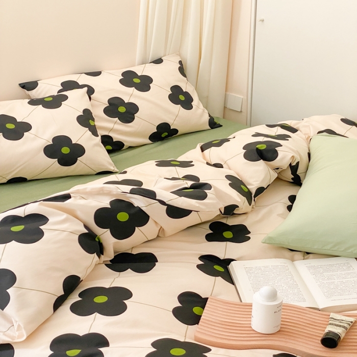 91家纺网 家纺一手货源 找家纺 昔可 2022新款全棉四件套影棚图1 幸运四叶花黑