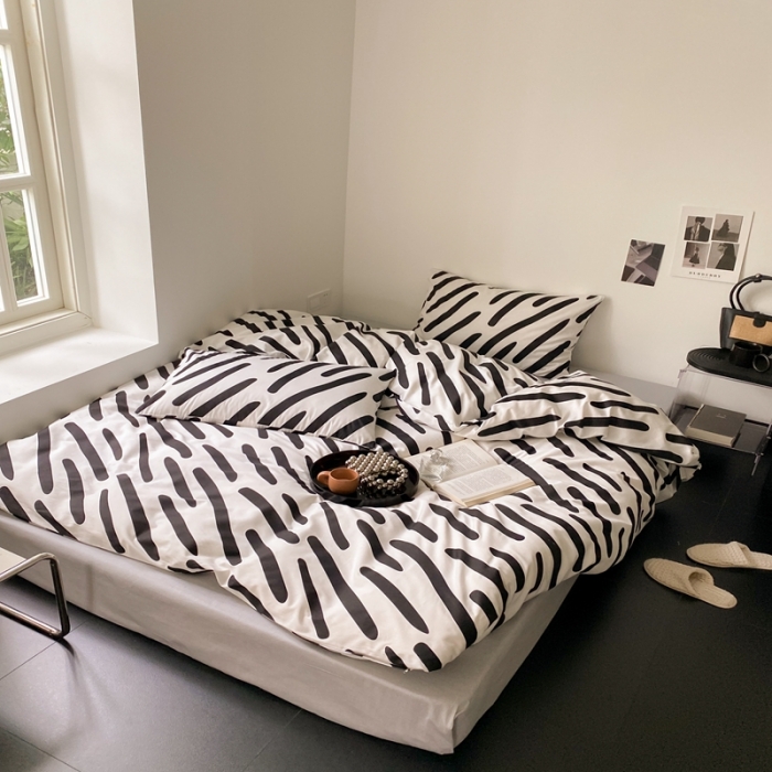 91家纺网 家纺一手货源 找家纺 昔可 2022新款全棉四件套影棚图1 黑白斑马条