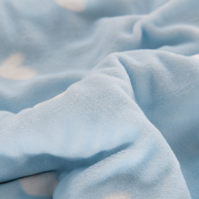 91家纺网 家纺一手货源 找家纺 蓝邻家纺 2023新款A版牛奶绒+b版羊羔绒毛毯 蓝色爱心