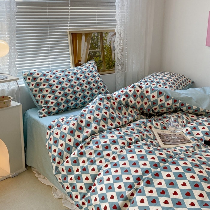 91家纺网 家纺一手货源 找家纺 昔可 2022新款爱丽丝梦游仙境系列四件套 爱丽丝菱格