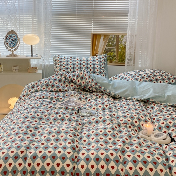 91家纺网 家纺一手货源 找家纺 昔可 2022新款爱丽丝梦游仙境系列四件套 爱丽丝菱格