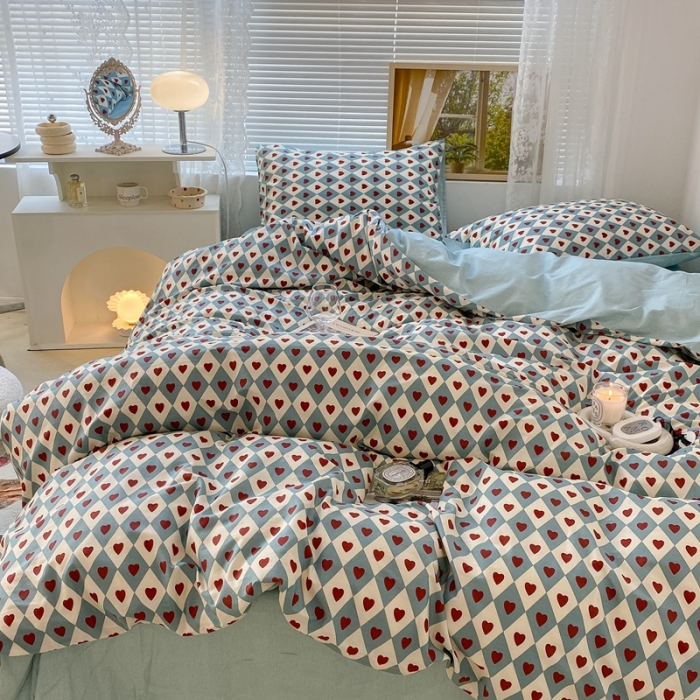 91家纺网 家纺一手货源 找家纺 昔可 2022新款爱丽丝梦游仙境系列四件套 爱丽丝菱格