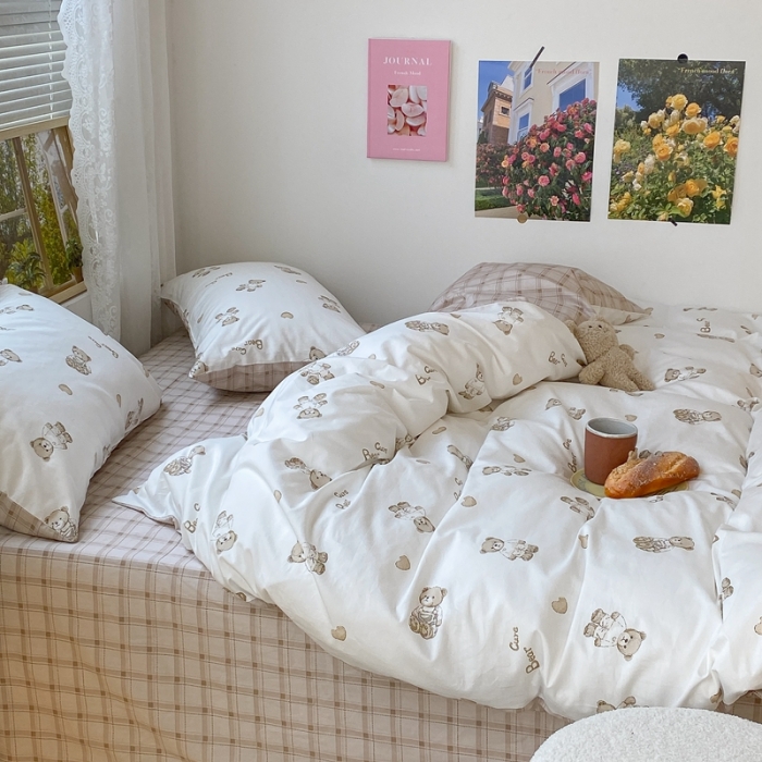 91家纺网 家纺一手货源 找家纺 昔可 2022新款爱丽丝梦游仙境系列四件套 爱心小咖熊