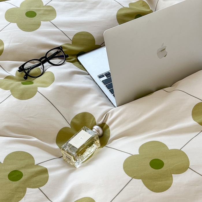 91家纺网 家纺一手货源 找家纺 昔可 2022新款简约花朵四件套 幸运四叶花绿