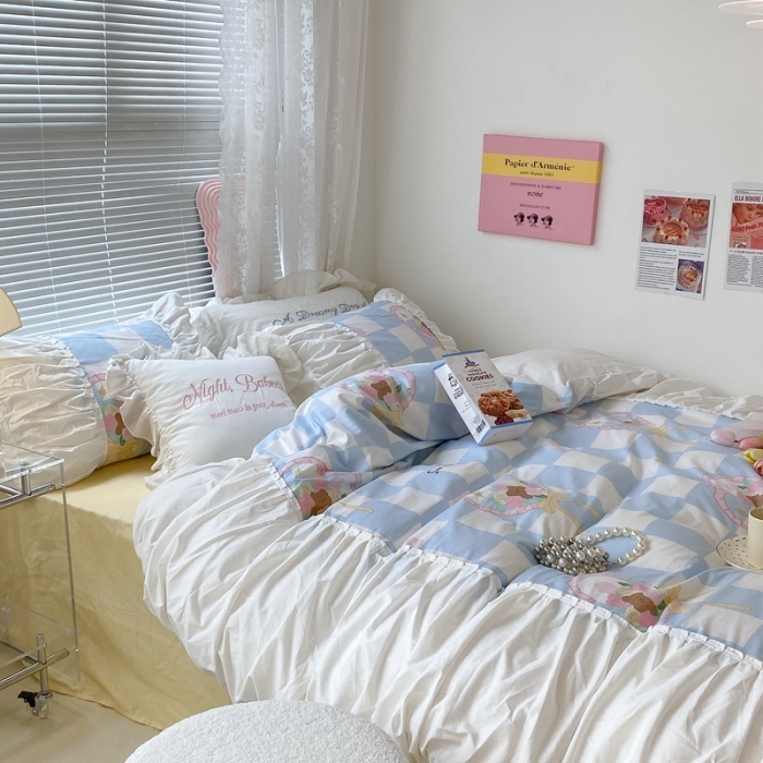 91家纺网 家纺一手货源 找家纺 昔可 2022新款韩版花边系列四件套 蓝格爱心熊