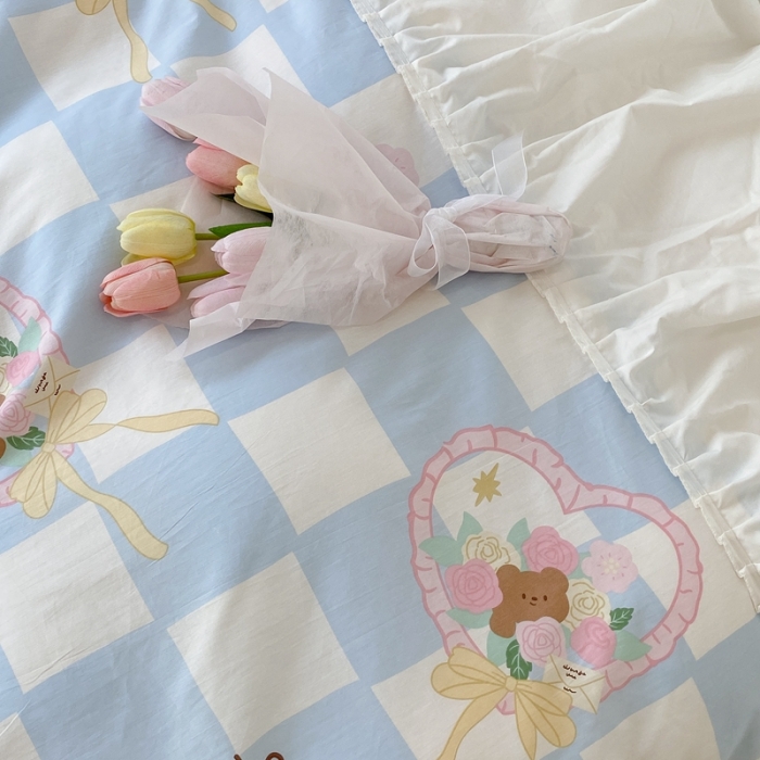 91家纺网 家纺一手货源 找家纺 昔可 2022新款韩版花边系列四件套 蓝格爱心熊