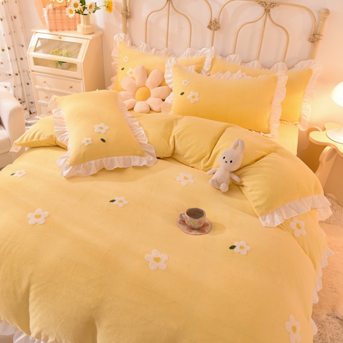 91家纺网 家纺一手货源 找家纺 2022新款可爱兔牛奶绒毛巾绣四件套 小雏菊-黄