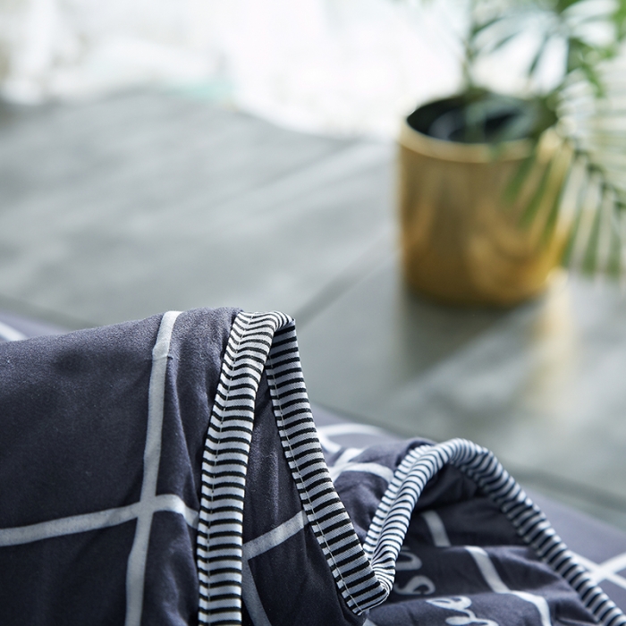 91家纺网 家纺一手货源 找家纺 百花王 2022新款印花礼品冬被子被芯（花型随机） 简单爱