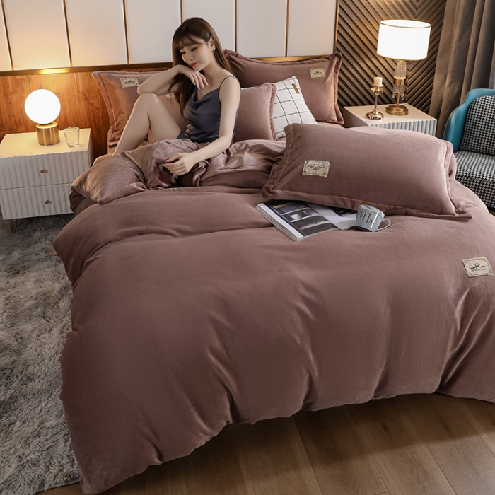 91家纺网 家纺一手货源 找家纺 优姿2022新款9斤重牛奶棉床裙款四件套 豆沙驼