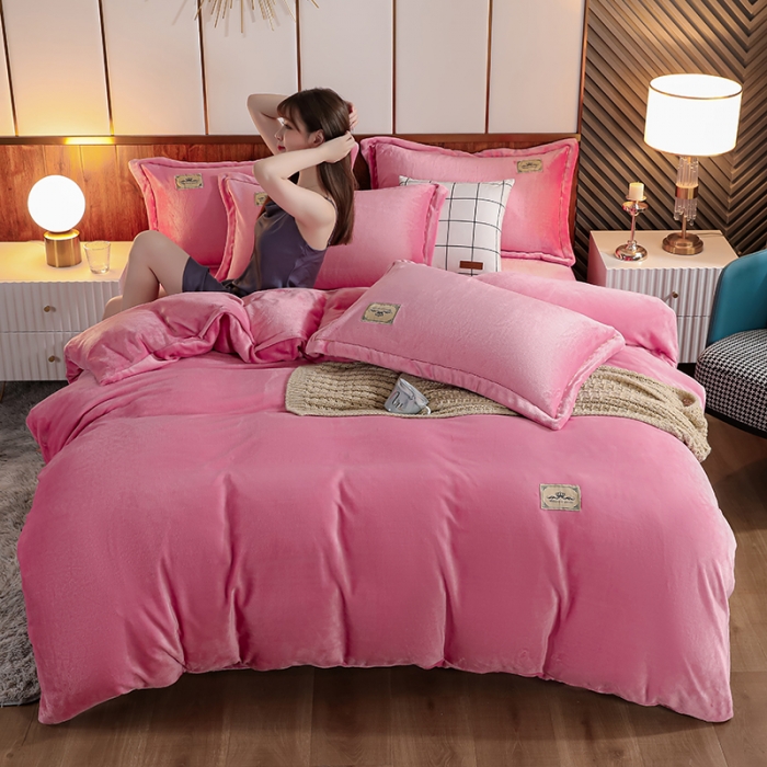 91家纺网 家纺一手货源 找家纺 优姿2022新款9斤重牛奶棉床裙款四件套 少女粉