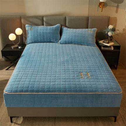 91家纺网 家纺一手货源 找家纺 （总）恒爱 秋冬新款A类牛奶绒刺绣夹棉单床笠--H系列