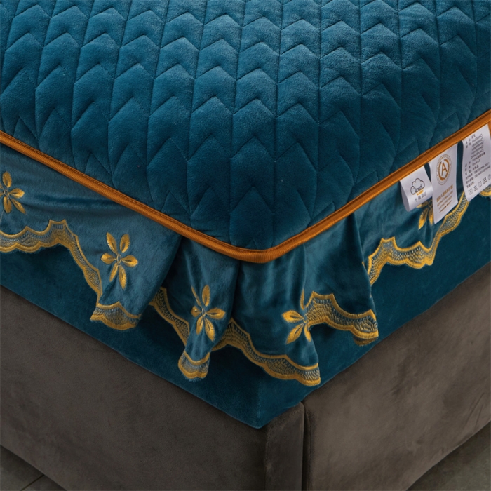 91家纺网 家纺一手货源 找家纺 恒爱 2022秋冬新款A类宝宝绒轻奢刺绣床笠 轻奢床笠宾利蓝