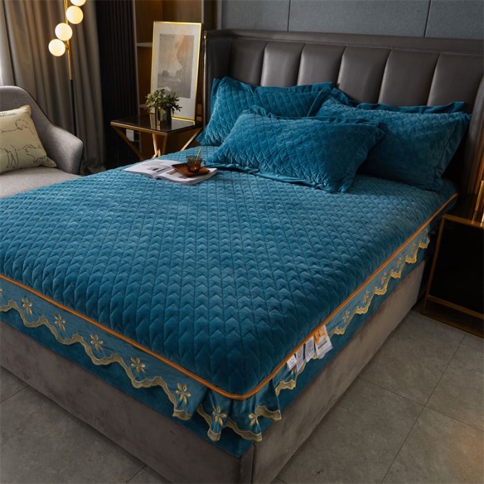 91家纺网 家纺一手货源 找家纺 恒爱 2022秋冬新款A类宝宝绒轻奢刺绣床笠 轻奢床笠宾利蓝