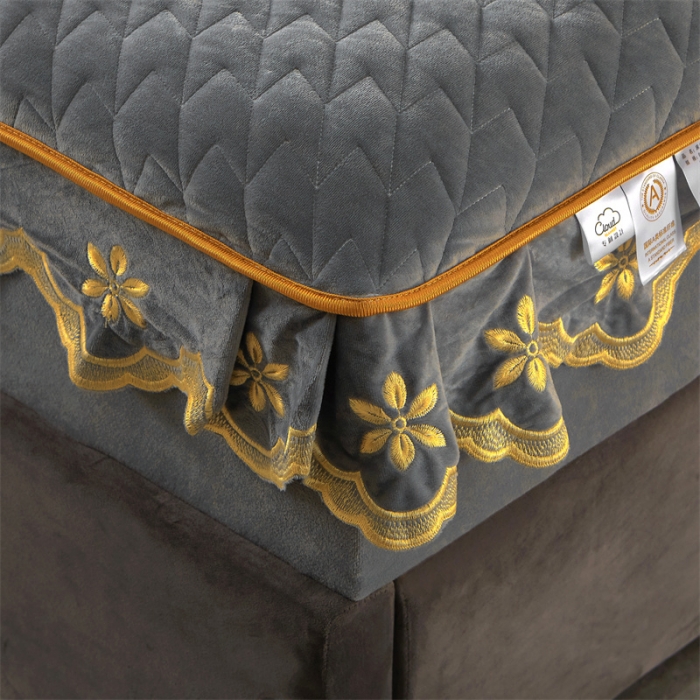 91家纺网 家纺一手货源 找家纺 恒爱 2022秋冬新款A类宝宝绒轻奢刺绣床笠 轻奢床笠高级灰