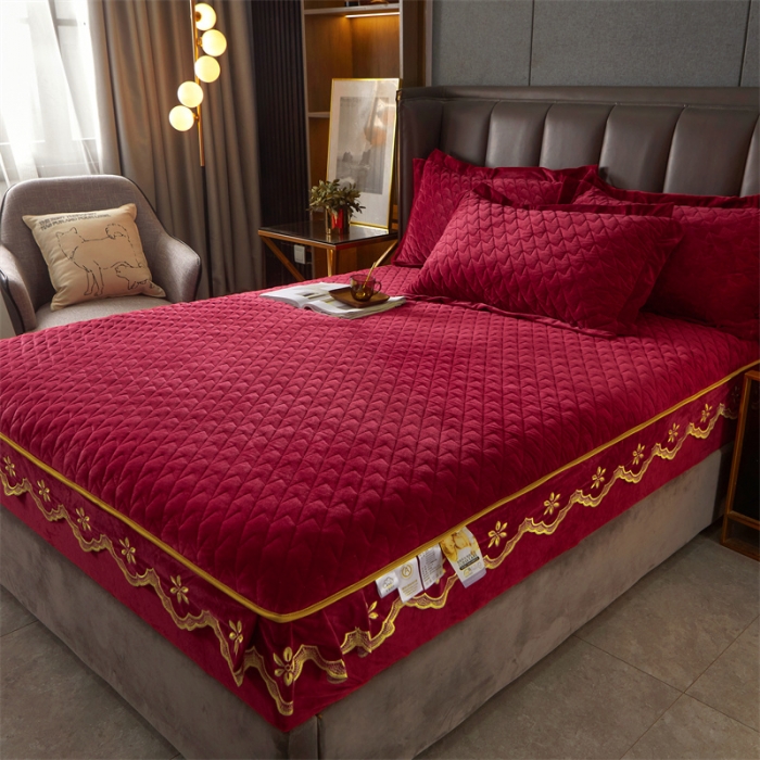 91家纺网 家纺一手货源 找家纺 恒爱 2022秋冬新款A类宝宝绒轻奢刺绣床笠 轻奢床笠酒红