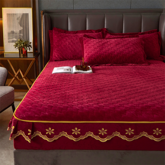 91家纺网 家纺一手货源 找家纺 恒爱 2022秋冬新款A类宝宝绒轻奢刺绣床笠 轻奢床笠酒红