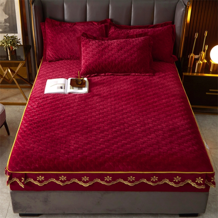 91家纺网 家纺一手货源 找家纺 恒爱 2022秋冬新款A类宝宝绒轻奢刺绣床笠 轻奢床笠酒红