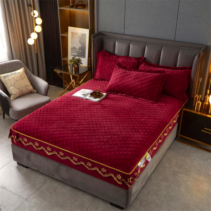 91家纺网 家纺一手货源 找家纺 恒爱 2022秋冬新款A类宝宝绒轻奢刺绣床笠 轻奢床笠酒红