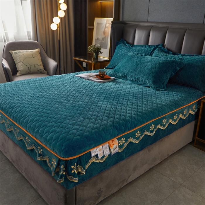 91家纺网 家纺一手货源 找家纺 恒爱 2022秋冬新款A类宝宝绒轻奢刺绣床笠 轻奢床笠孔雀绿