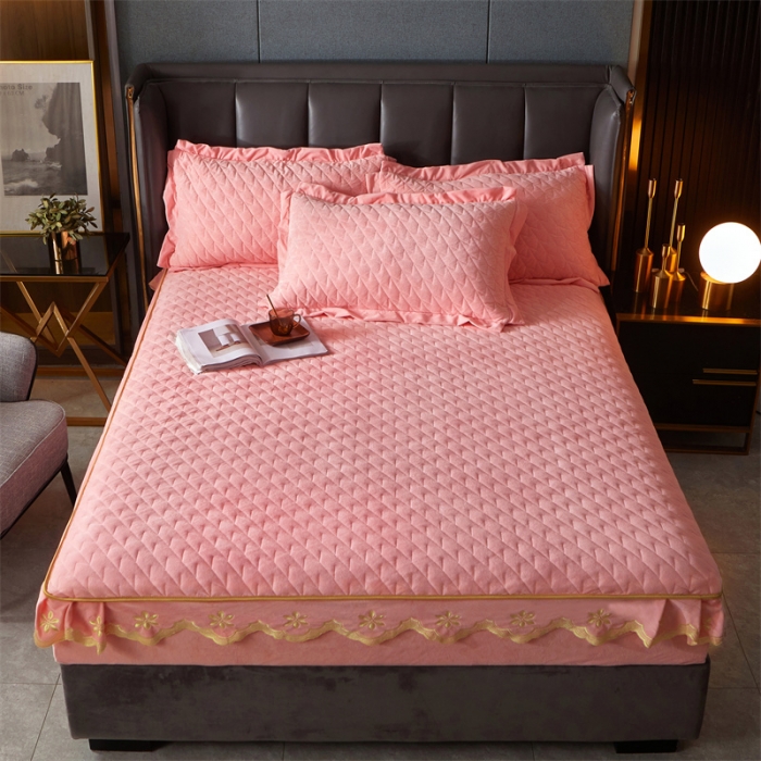 91家纺网 家纺一手货源 找家纺 恒爱 2022秋冬新款A类宝宝绒轻奢刺绣床笠 轻奢床笠香妃粉