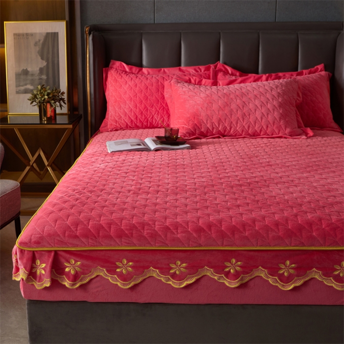 91家纺网 家纺一手货源 找家纺 恒爱 2022秋冬新款A类宝宝绒轻奢刺绣床笠 轻奢床笠砖红