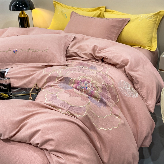 91家纺网 家纺一手货源 找家纺 （总）涵宸 2022新款全棉铂金磨毛刺绣四件套-月息系列