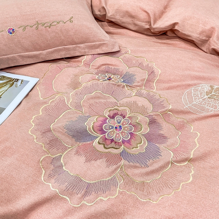 91家纺网 家纺一手货源 找家纺 涵宸 2022新款全棉铂金磨毛刺绣四件套-月息系列 月息-蜜桃玉