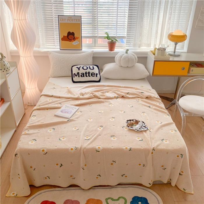 91家纺网 家纺一手货源 找家纺 蜜柚 2024新款立体锁边云朵绒印花毛毯四季毯 雏菊