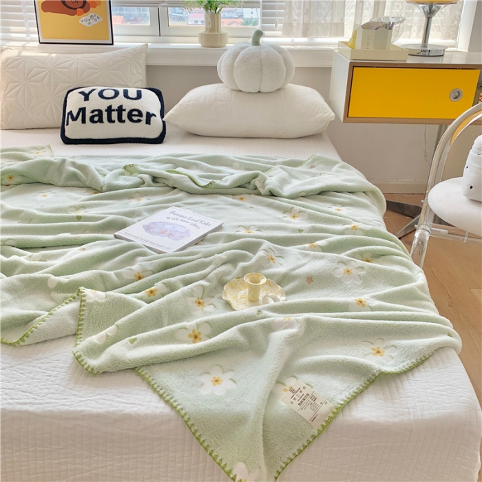 91家纺网 家纺一手货源 找家纺 蜜柚 2024新款立体锁边云朵绒印花毛毯四季毯 向阳花开