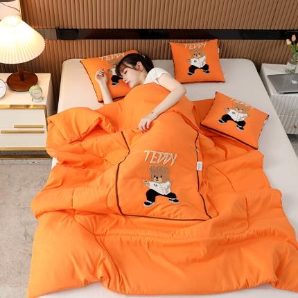 91家纺网 家纺一手货源 找家纺 宝马家纺2022新款毛巾绣四季款抱枕被-功夫熊 桔色