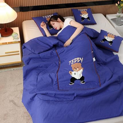 91家纺网 家纺一手货源 找家纺 （总）宝马家纺2022新款毛巾绣四季款抱枕被-功夫熊