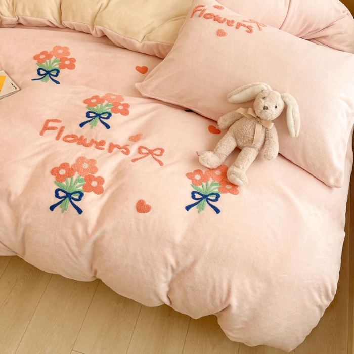 91家纺网 家纺一手货源 找家纺 川悦生活 2022新款牛奶绒毛巾绣四件套 朵朵花园