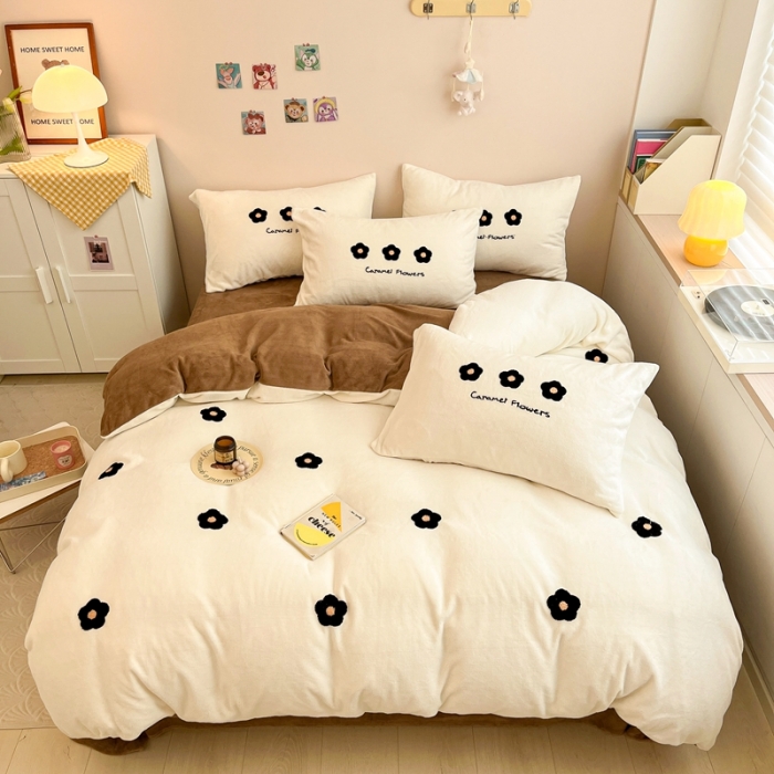 91家纺网 家纺一手货源 找家纺 川悦生活 2022新款牛奶绒毛巾绣四件套 复古小花