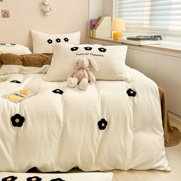 91家纺网 家纺一手货源 找家纺 川悦生活 2022新款牛奶绒毛巾绣四件套 复古小花