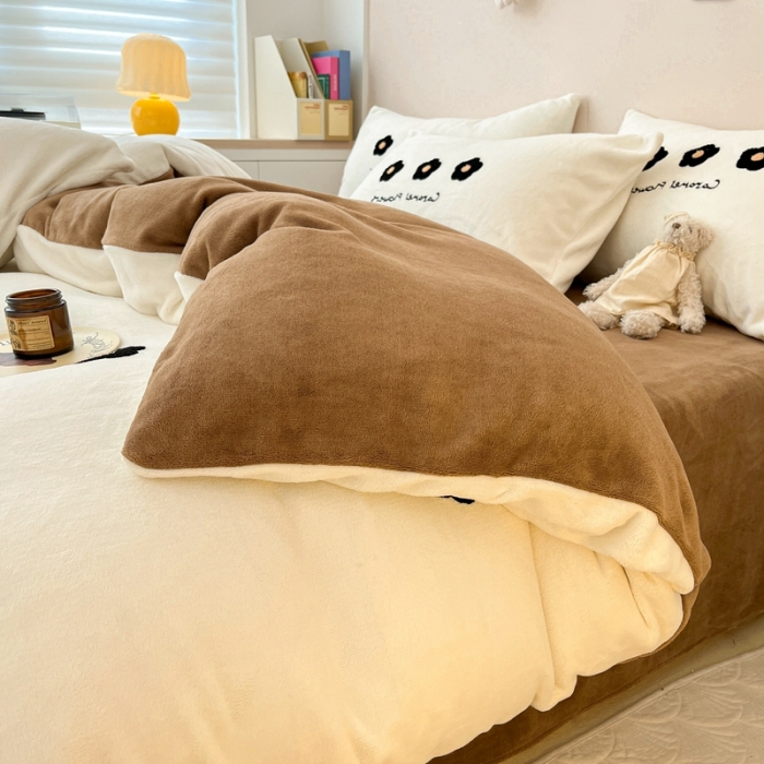 91家纺网 家纺一手货源 找家纺 川悦生活 2022新款牛奶绒毛巾绣四件套 复古小花