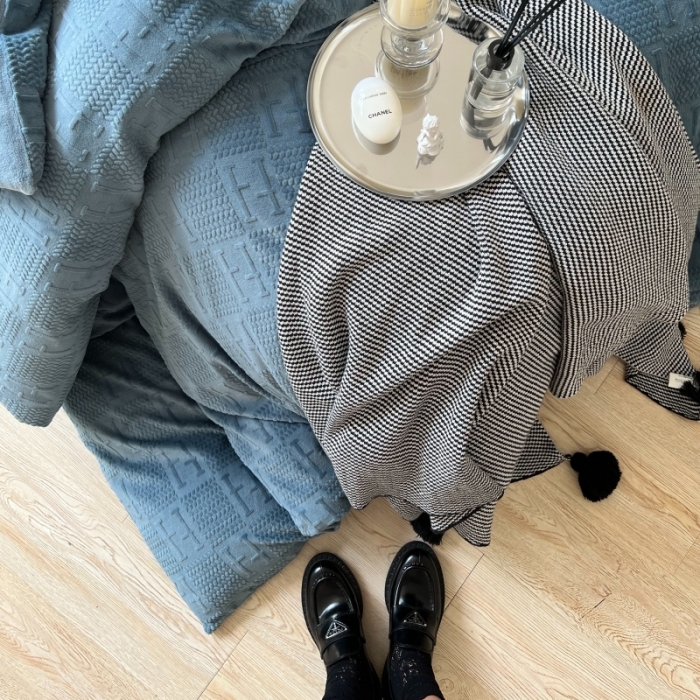 91家纺网 家纺一手货源 找家纺 （总）安莱生活 2022新款牛奶绒雕花210克重比弗利系列