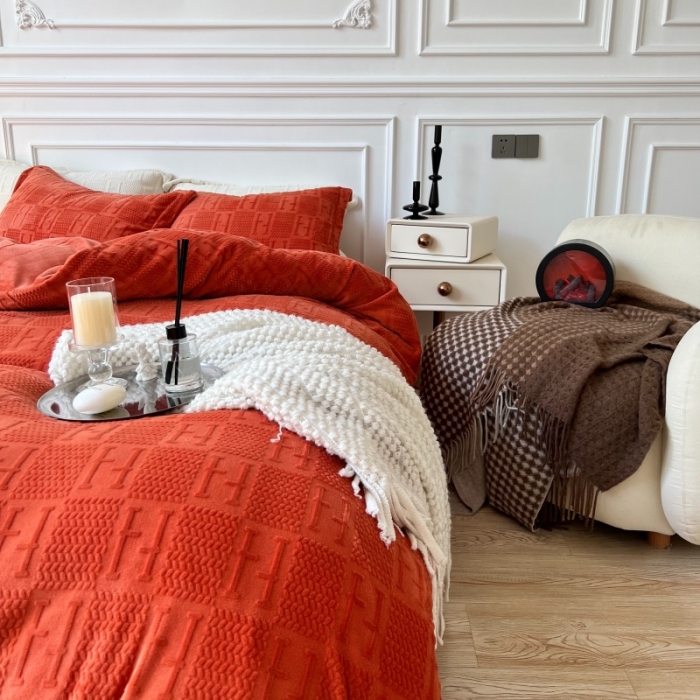 91家纺网 家纺一手货源 找家纺 安莱生活 2022新款牛奶绒雕花210克重比弗利系列 熔岩橙