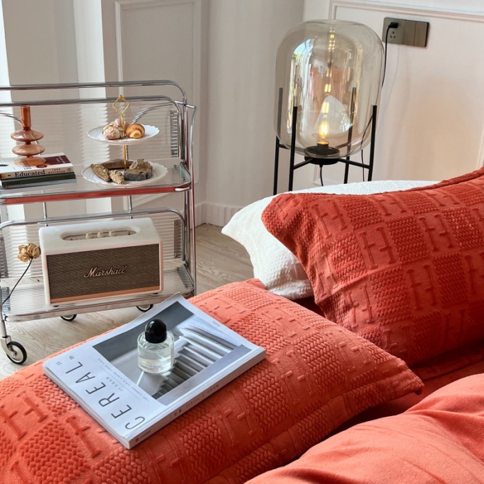 91家纺网 家纺一手货源 找家纺 安莱生活 2022新款牛奶绒雕花210克重比弗利系列 熔岩橙