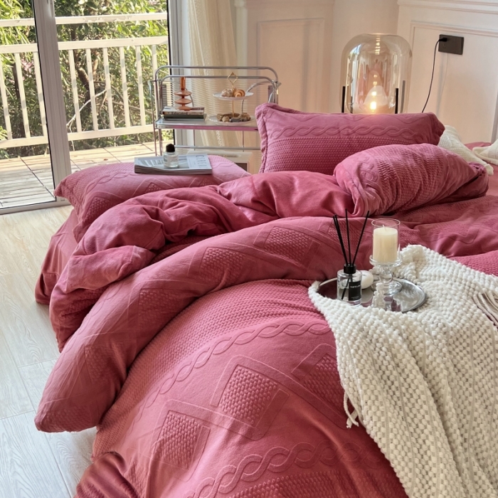 91家纺网 家纺一手货源 找家纺 （总）安莱生活 2022新款牛奶绒雕花210克重丽芙系列