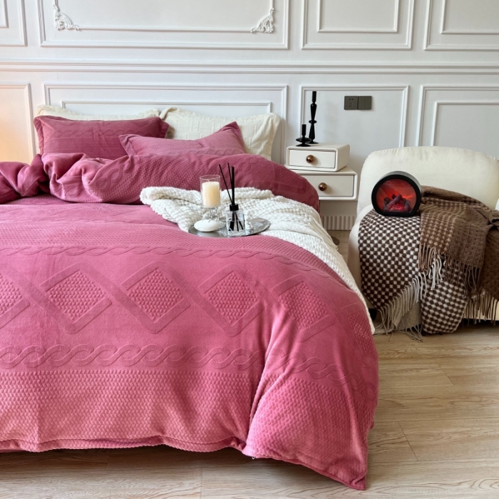 91家纺网 家纺一手货源 找家纺 （总）安莱生活 2022新款牛奶绒雕花210克重丽芙系列