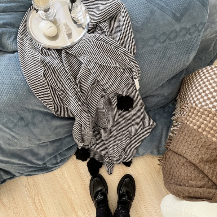 91家纺网 家纺一手货源 找家纺 安莱生活 2022新款牛奶绒雕花210克重丽芙系列 巴黎灰