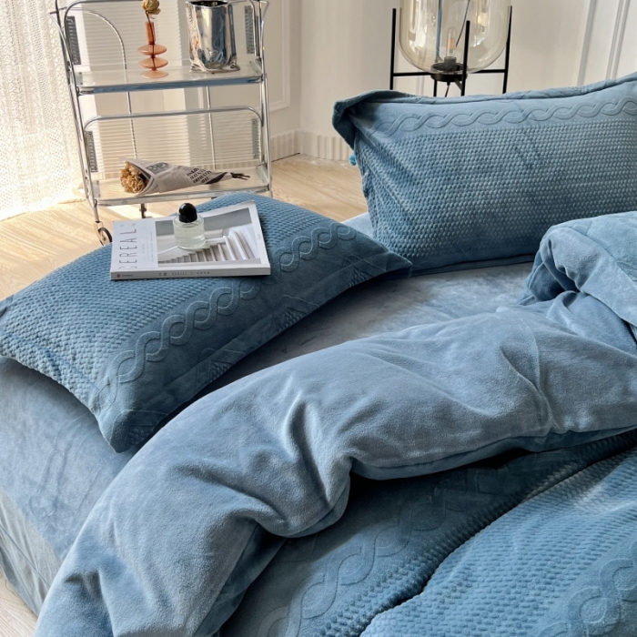 91家纺网 家纺一手货源 找家纺 安莱生活 2022新款牛奶绒雕花210克重丽芙系列 巴黎灰