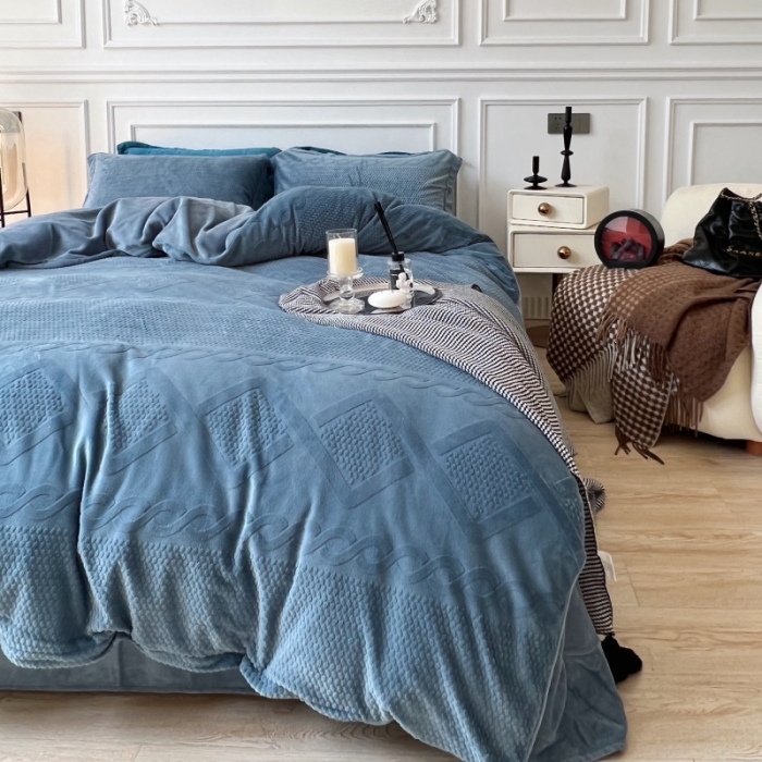 91家纺网 家纺一手货源 找家纺 安莱生活 2022新款牛奶绒雕花210克重丽芙系列 巴黎灰