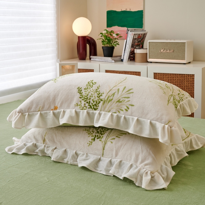 91家纺网 家纺一手货源 找家纺 2023新款 包小包 高克重小清新印花花边牛奶绒四件套 仙草