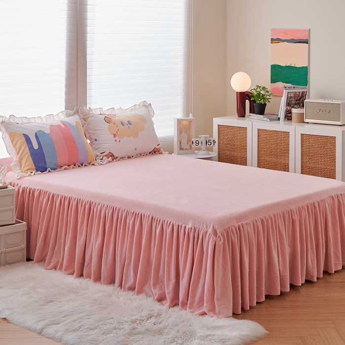 91家纺网 家纺一手货源 找家纺 2023新款包小包高克重小清新印花花边牛奶绒四件套彩虹女孩