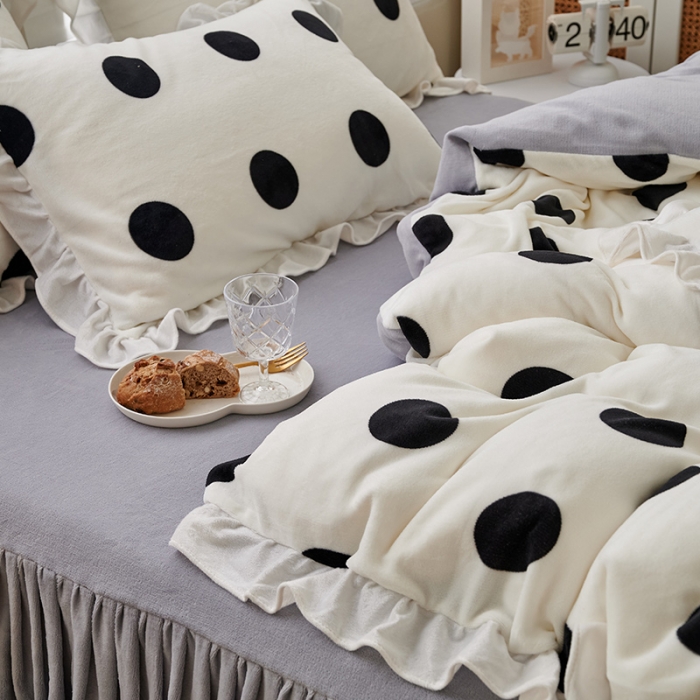 91家纺网 家纺一手货源 找家纺 （总）2023新款 包小包 高克重小清新印花花边牛奶绒四件套