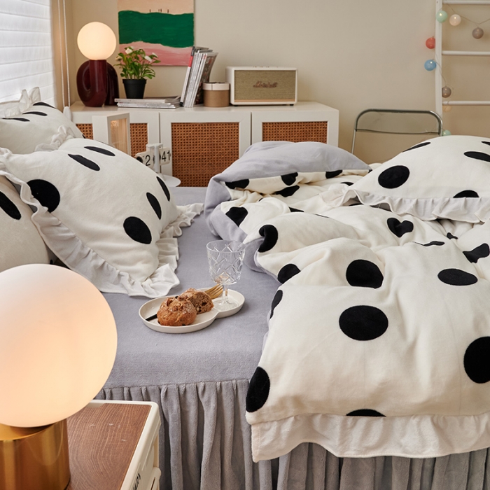 91家纺网 家纺一手货源 找家纺 （总）2023新款 包小包 高克重小清新印花花边牛奶绒四件套