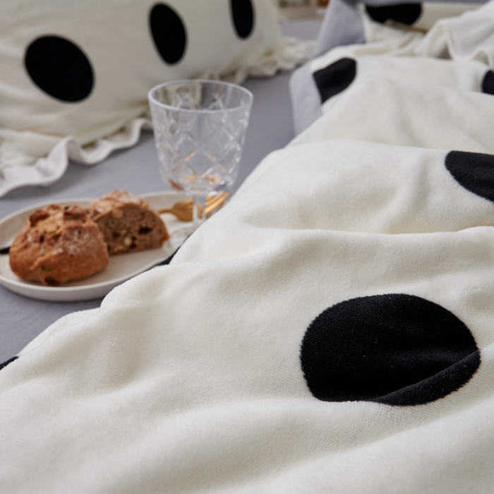 91家纺网 家纺一手货源 找家纺 （总）2023新款 包小包 高克重小清新印花花边牛奶绒四件套